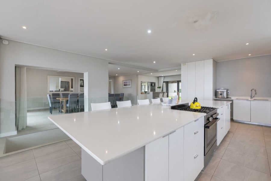 10 Bedroom Property for Sale in Camps Bay Western Cape